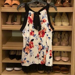 WHBM Floral sleeveless lace trimmed top